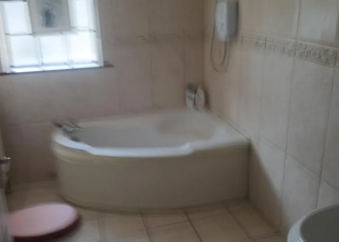 Kitty O'shea's V94dvh9